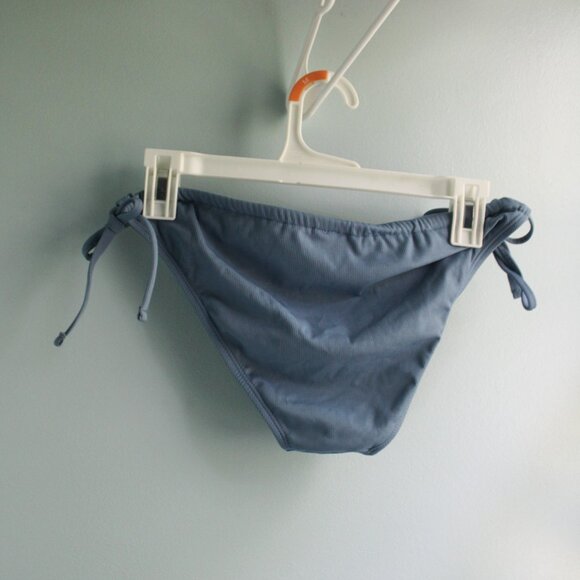 Shade & Shore string bikini set, light blue. Top size L, bottom size M - Picture 6 of 8
